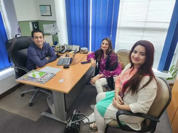 This image is about pakistani drama professionals standing at the office of a TV channel. Its all about how to become an actor, pakistani drama industry, voice over jobs, auditions, jobs in media, casting manager, pakistani dramas, top actors of pakistan, and jobs in pakistan 2024